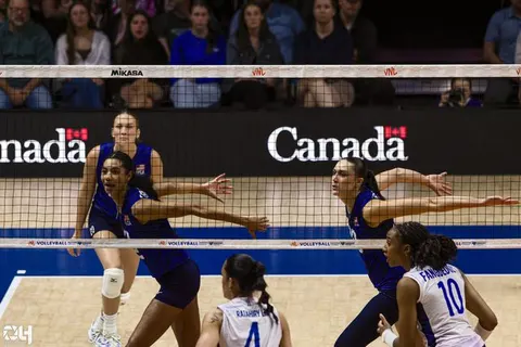 Photo 96 de l'album Ligue des Nations de Volleyball (VNL) – Jour 3 – Québec 2026