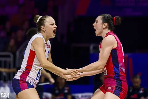 Photo 83 de l'album Ligue des Nations de Volleyball (VNL) – Jour 3 – Québec 2026