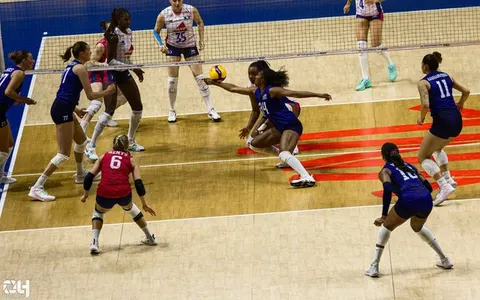 Photo 107 de l'album Ligue des Nations de Volleyball (VNL) – Jour 3 – Québec 2026