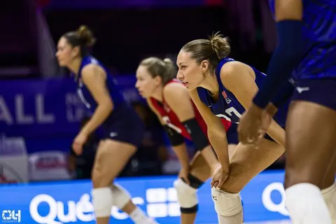 Photo 48 de l'album Ligue des Nations de Volleyball (VNL) – Jour 3 – Québec 2026
