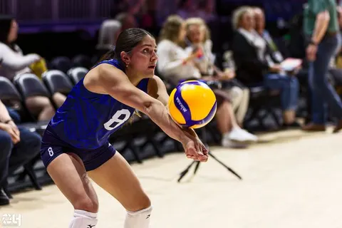 Photo 32 de l'album Ligue des Nations de Volleyball (VNL) – Jour 3 – Québec 2026