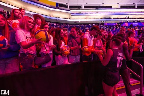 Photo 227 de l'album Ligue des Nations de Volleyball (VNL) – Jour 4 – Québec 2026