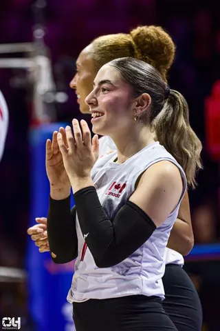 Photo 193 de l'album Ligue des Nations de Volleyball (VNL) – Jour 4 – Québec 2026