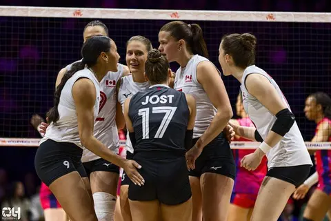 Photo 41 de l'album Ligue des Nations de Volleyball (VNL) – Jour 4 – Québec 2026