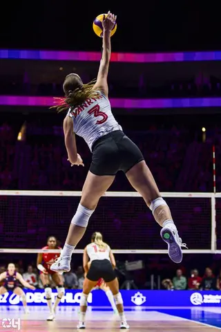 Photo 81 de l'album Ligue des Nations de Volleyball (VNL) – Jour 4 – Québec 2026