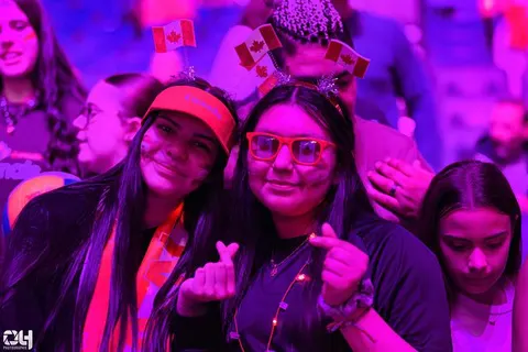 Photo 230 de l'album Ligue des Nations de Volleyball (VNL) – Jour 4 – Québec 2026