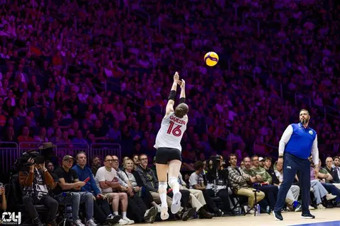 Photo 143 de l'album Ligue des Nations de Volleyball (VNL) – Jour 4 – Québec 2026