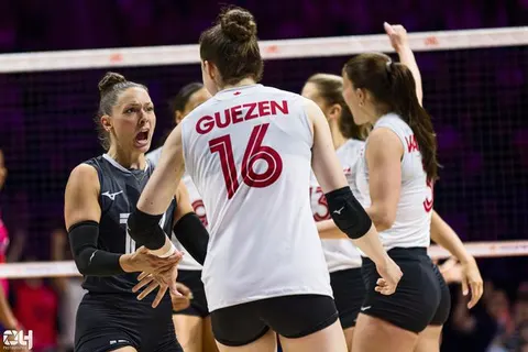 Photo 156 de l'album Ligue des Nations de Volleyball (VNL) – Jour 4 – Québec 2026