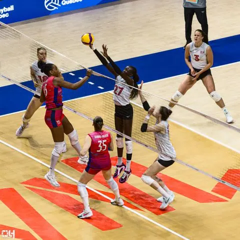 Photo 127 de l'album Ligue des Nations de Volleyball (VNL) – Jour 4 – Québec 2026