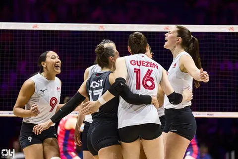 Photo 34 de l'album Ligue des Nations de Volleyball (VNL) – Jour 4 – Québec 2026