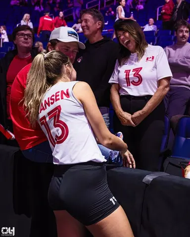 Photo 220 de l'album Ligue des Nations de Volleyball (VNL) – Jour 4 – Québec 2026