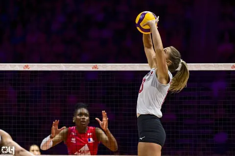 Photo 175 de l'album Ligue des Nations de Volleyball (VNL) – Jour 4 – Québec 2026