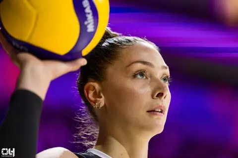 Photo 10 de l'album Ligue des Nations de Volleyball (VNL) – Jour 4 – Québec 2026