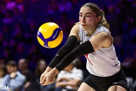 Photo 11 de l'album Ligue des Nations de Volleyball (VNL) – Jour 4 – Québec 2026
