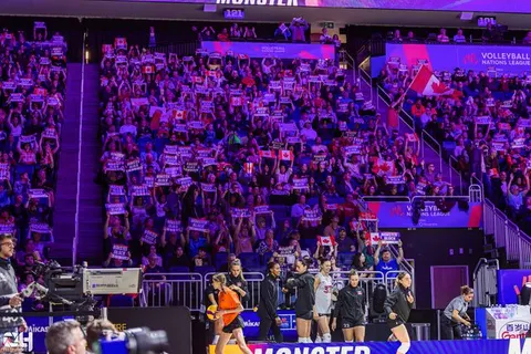 Photo 65 de l'album Ligue des Nations de Volleyball (VNL) – Jour 4 – Québec 2026