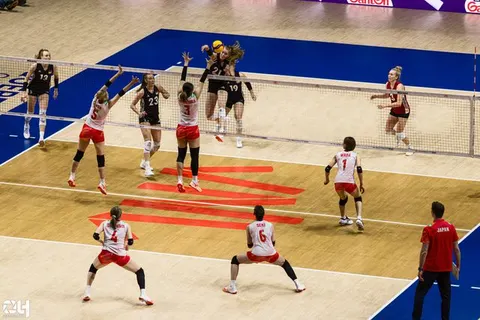 Photo 240 de l'album Ligue des Nations de Volleyball (VNL) – Jour 4 – Québec 2026