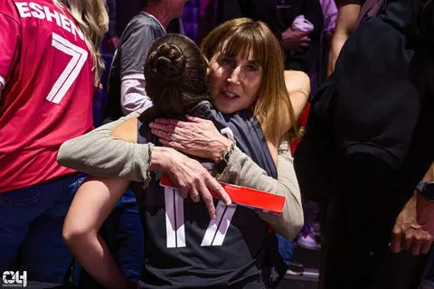 Photo 214 de l'album Ligue des Nations de Volleyball (VNL) – Jour 4 – Québec 2026