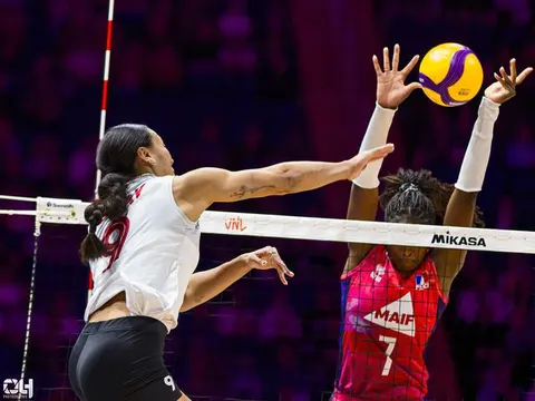Photo 55 de l'album Ligue des Nations de Volleyball (VNL) – Jour 4 – Québec 2026