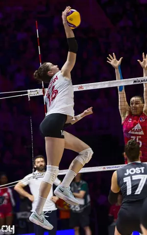 Photo 82 de l'album Ligue des Nations de Volleyball (VNL) – Jour 4 – Québec 2026