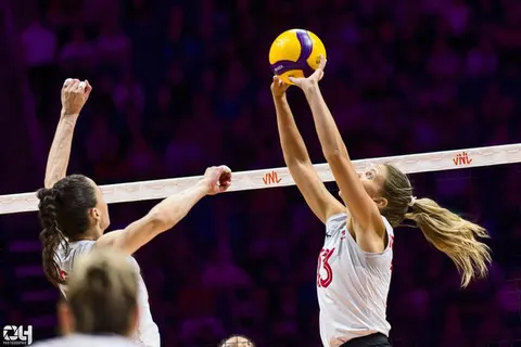 Photo 161 de l'album Ligue des Nations de Volleyball (VNL) – Jour 4 – Québec 2026
