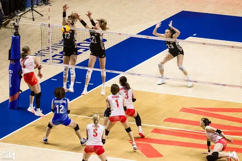Photo 239 de l'album Ligue des Nations de Volleyball (VNL) – Jour 4 – Québec 2026