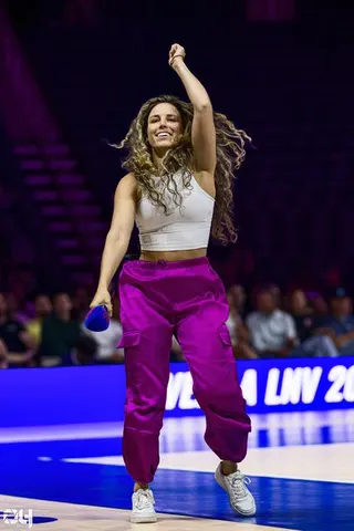 Photo 382 de l'album Ligue des Nations de Volleyball (VNL) – Jour 5 – Québec 2026