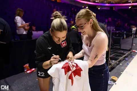 Photo 405 de l'album Ligue des Nations de Volleyball (VNL) – Jour 5 – Québec 2026