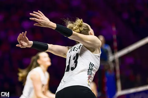 Photo 90 de l'album Ligue des Nations de Volleyball (VNL) – Jour 5 – Québec 2026