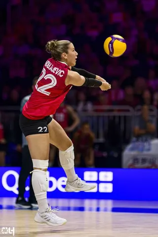 Photo 195 de l'album Ligue des Nations de Volleyball (VNL) – Jour 5 – Québec 2026