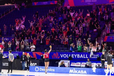 Photo 402 de l'album Ligue des Nations de Volleyball (VNL) – Jour 5 – Québec 2026