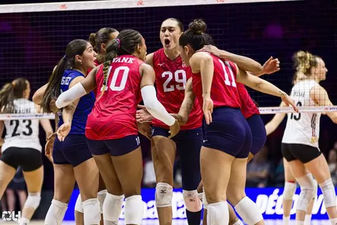 Photo 15 de l'album Ligue des Nations de Volleyball (VNL) – Jour 5 – Québec 2026