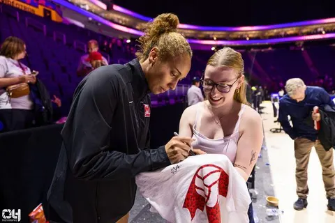 Photo 406 de l'album Ligue des Nations de Volleyball (VNL) – Jour 5 – Québec 2026
