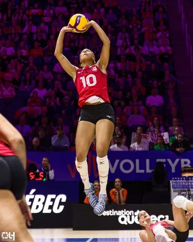 Photo 372 de l'album Ligue des Nations de Volleyball (VNL) – Jour 5 – Québec 2026