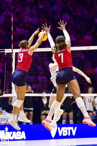 Photo 79 de l'album Ligue des Nations de Volleyball (VNL) – Jour 5 – Québec 2026