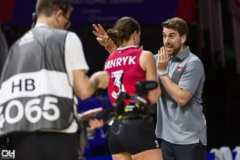 Photo 258 de l'album Ligue des Nations de Volleyball (VNL) – Jour 5 – Québec 2026
