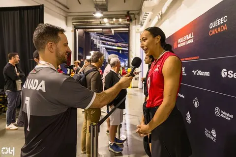 Photo 421 de l'album Ligue des Nations de Volleyball (VNL) – Jour 5 – Québec 2026