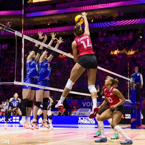 Photo 343 de l'album Ligue des Nations de Volleyball (VNL) – Jour 5 – Québec 2026