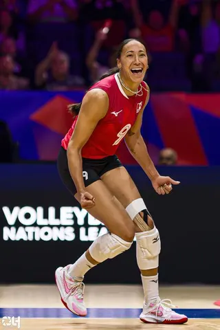Photo 186 de l'album Ligue des Nations de Volleyball (VNL) – Jour 5 – Québec 2026