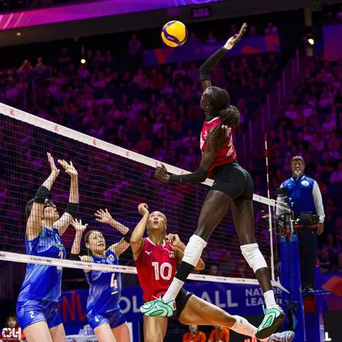 Photo 321 de l'album Ligue des Nations de Volleyball (VNL) – Jour 5 – Québec 2026