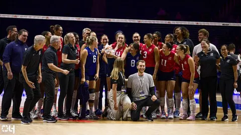 Photo 110 de l'album Ligue des Nations de Volleyball (VNL) – Jour 5 – Québec 2026