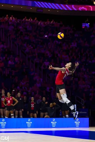 Photo 214 de l'album Ligue des Nations de Volleyball (VNL) – Jour 5 – Québec 2026