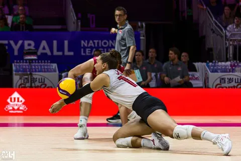 Photo 292 de l'album Ligue des Nations de Volleyball (VNL) – Jour 5 – Québec 2026