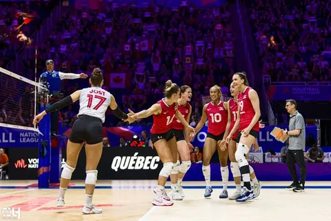 Photo 336 de l'album Ligue des Nations de Volleyball (VNL) – Jour 5 – Québec 2026