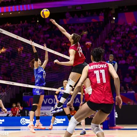 Photo 334 de l'album Ligue des Nations de Volleyball (VNL) – Jour 5 – Québec 2026