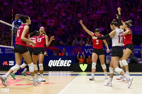 Photo 299 de l'album Ligue des Nations de Volleyball (VNL) – Jour 5 – Québec 2026