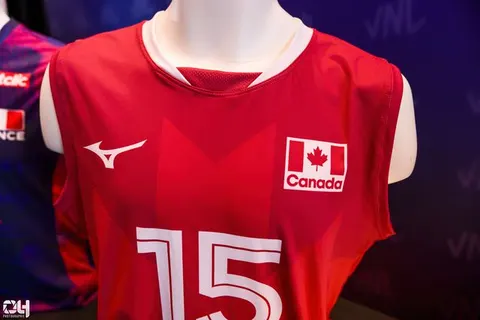 Photo 6 de l'album Ligue des Nations de Volleyball (VNL) – Jour 5 – Québec 2026
