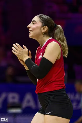 Photo 248 de l'album Ligue des Nations de Volleyball (VNL) – Jour 5 – Québec 2026