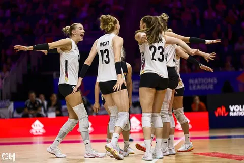 Photo 86 de l'album Ligue des Nations de Volleyball (VNL) – Jour 5 – Québec 2026