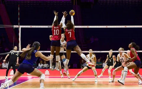 Photo 50 de l'album Ligue des Nations de Volleyball (VNL) – Jour 5 – Québec 2026
