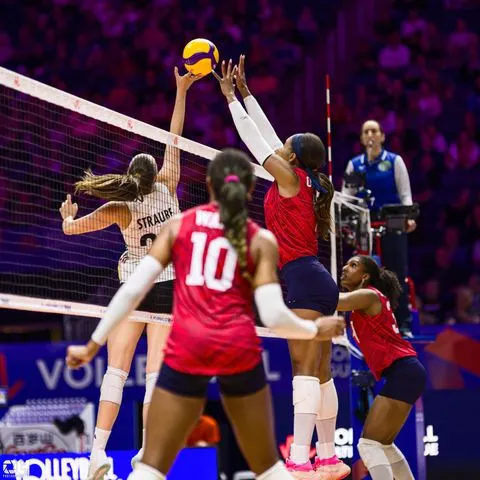 Photo 99 de l'album Ligue des Nations de Volleyball (VNL) – Jour 5 – Québec 2026